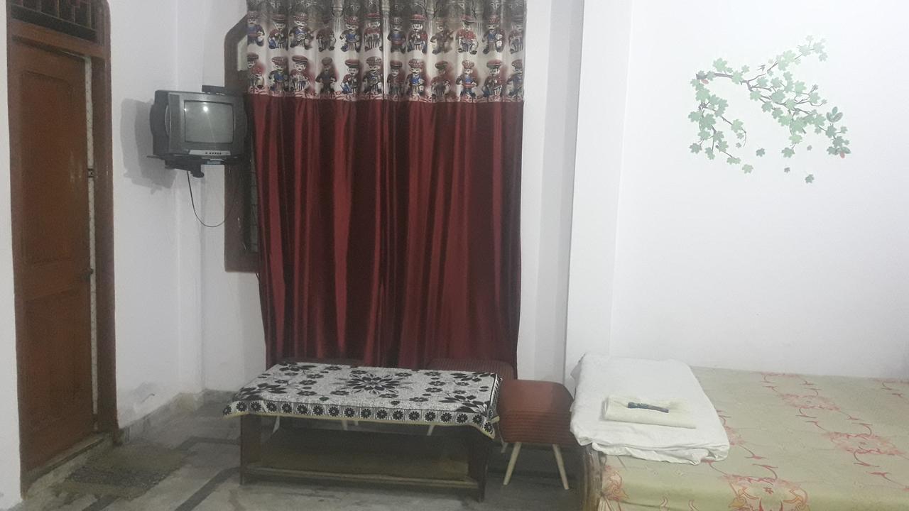 Oyo Rajdhani Guest House Faridabad Exterior foto